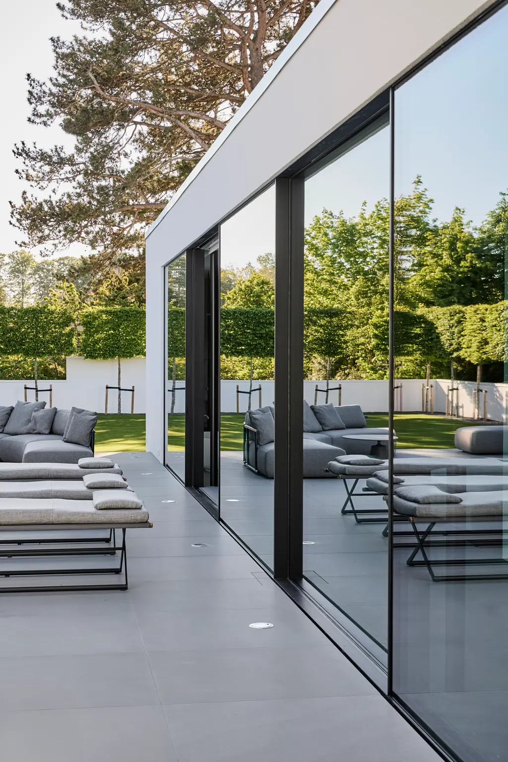 Carte Blanche, Vedbæk, Danmark: Vitrocsa V56, V56 Pivot och Reynaers Slimwall 35