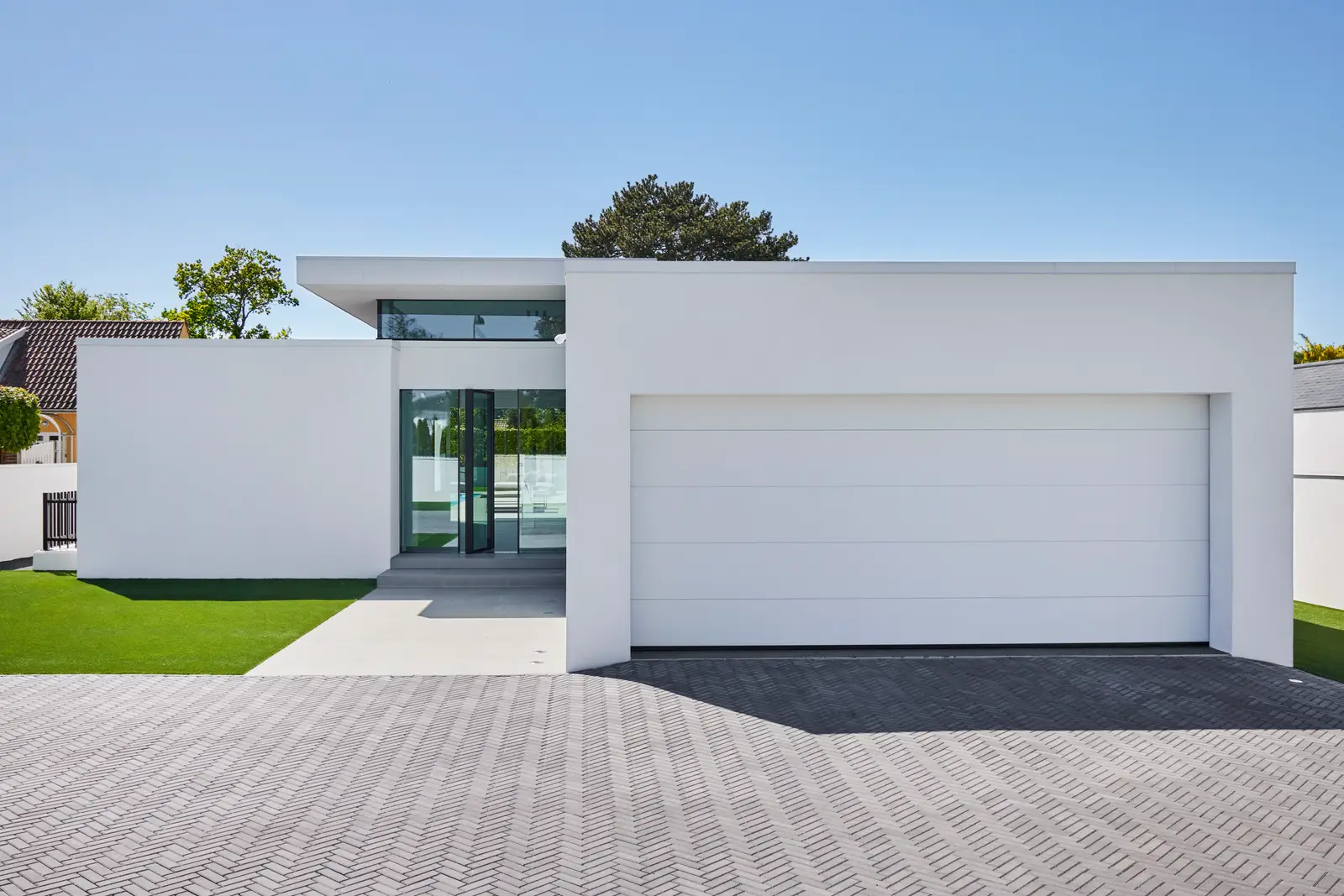 Carte Blanche, Vedbæk, Danmark: Vitrocsa V56, V56 Pivot och Reynaers Slimwall 35 (bild 2 av 6)
