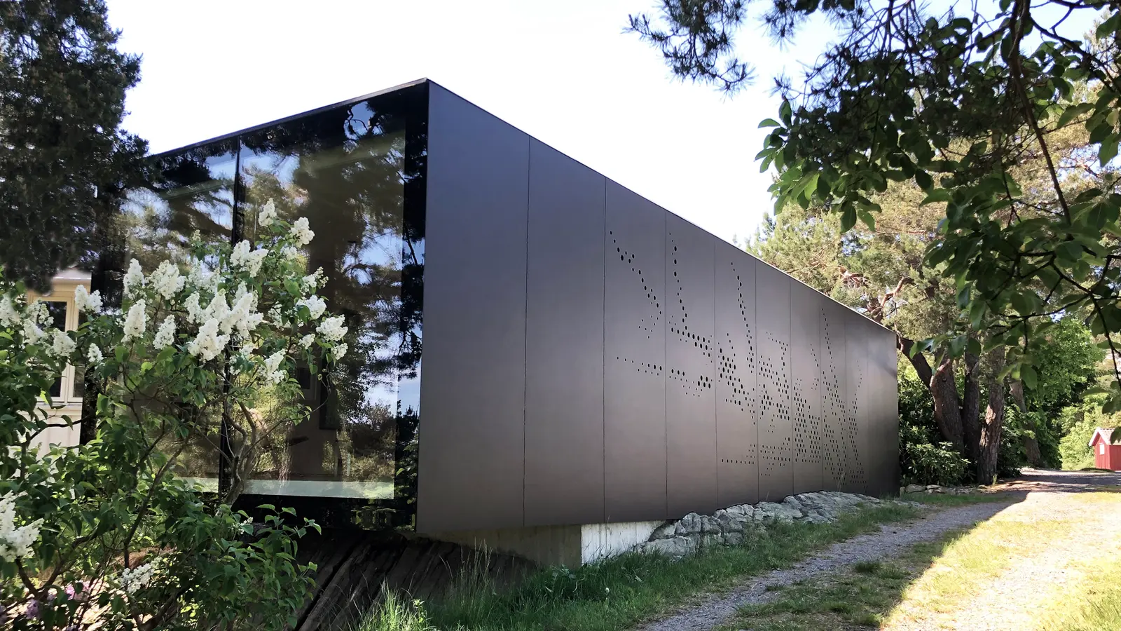 L15, Lillesand, Norge: Reynaers Hi-Finity och CW 50 med step-glas (bild 1 av 7)