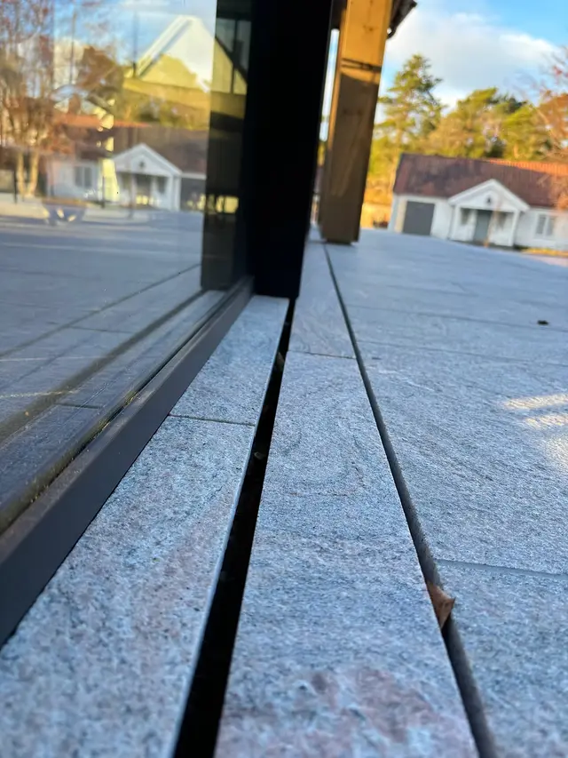 M77, Færder, Norge: Vitrocsa TH 32 med invisible frame (bild 3 av 4)