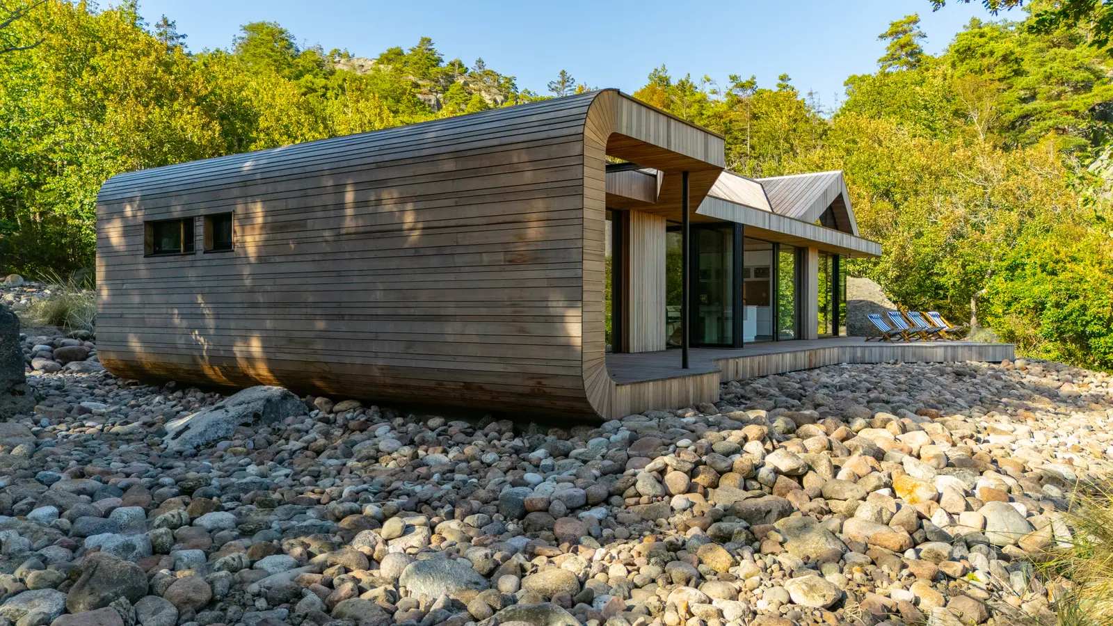 ULA, Larvik, Norge: Reynaers CF 68 vikdörr i aluminium (bild 4 av 6)